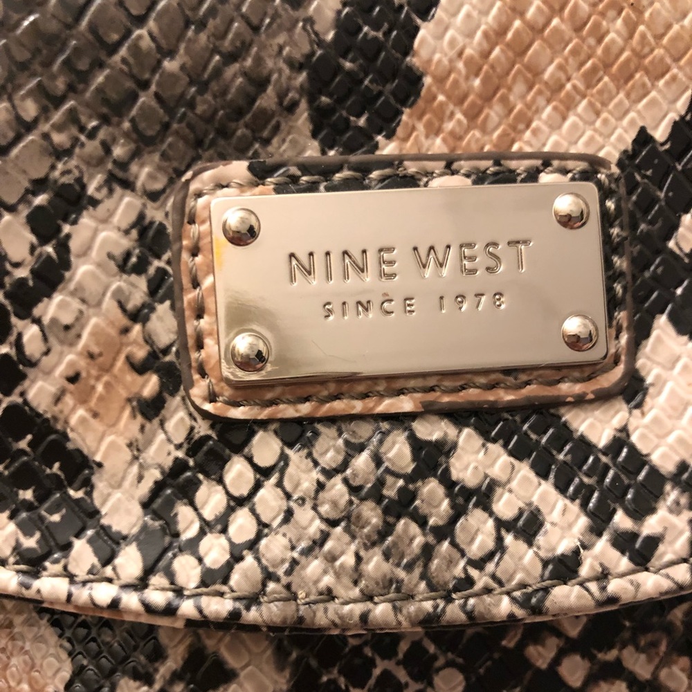 Purse - Picture 2 of 5
